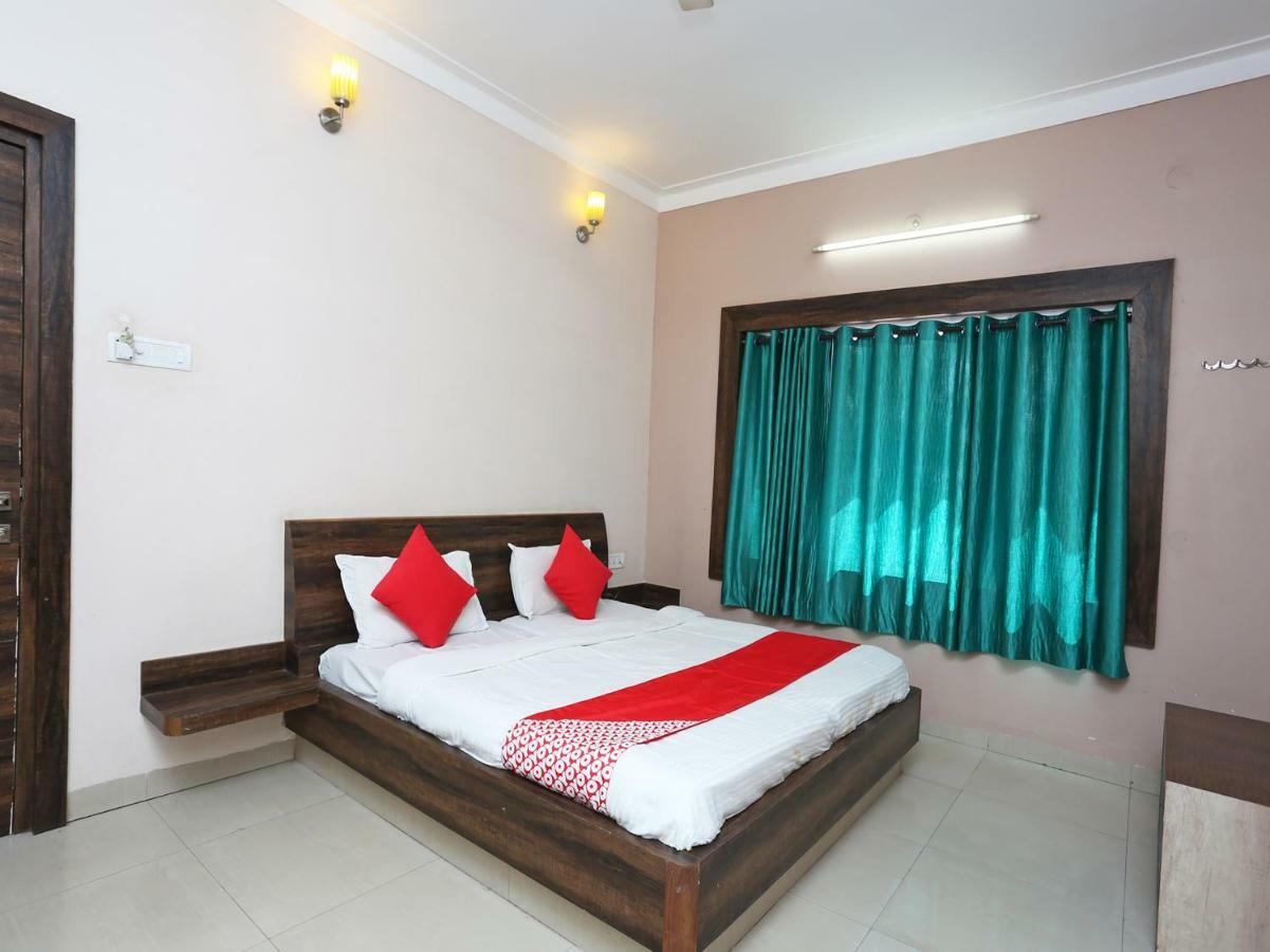 Oyo 29724 Hotel Kokila Resort Джабалпур Екстериор снимка