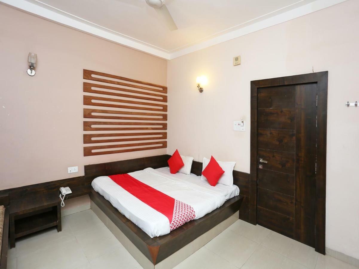Oyo 29724 Hotel Kokila Resort Джабалпур Екстериор снимка